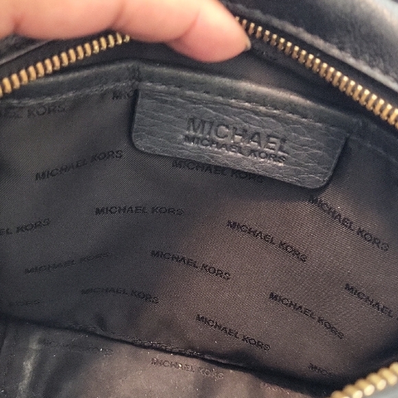 Michael Kors Black Crossbody with Gold Chain - Picture 3 of 8